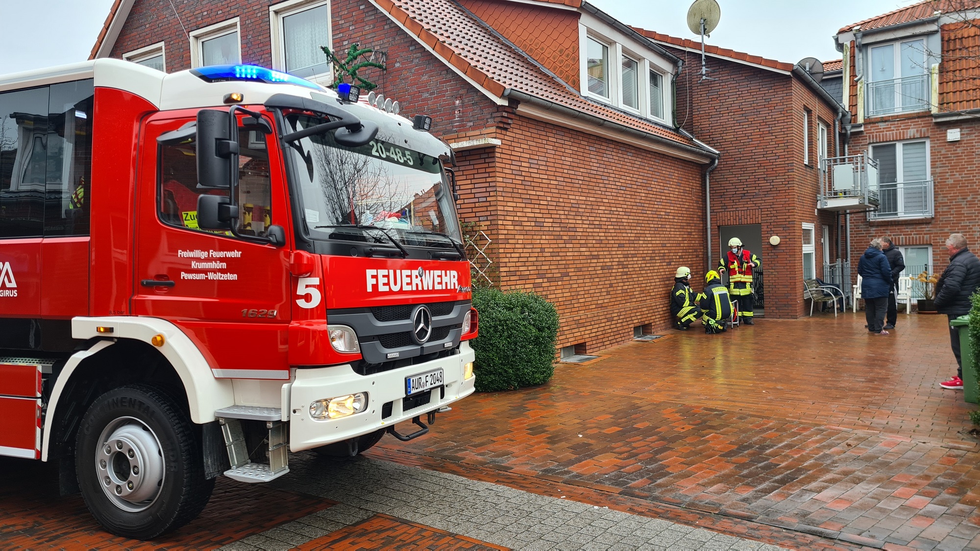 Read more about the article Essen auf Herd angebrannt – Feuerwehrmann verhindert Schlimmeres