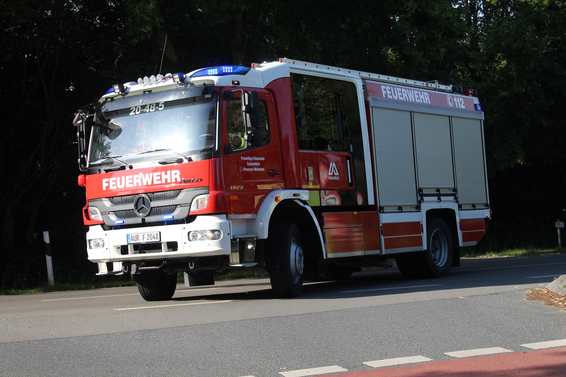 Read more about the article Schornsteinbrand vermutet – Feuerwehr belüftet Gebäude