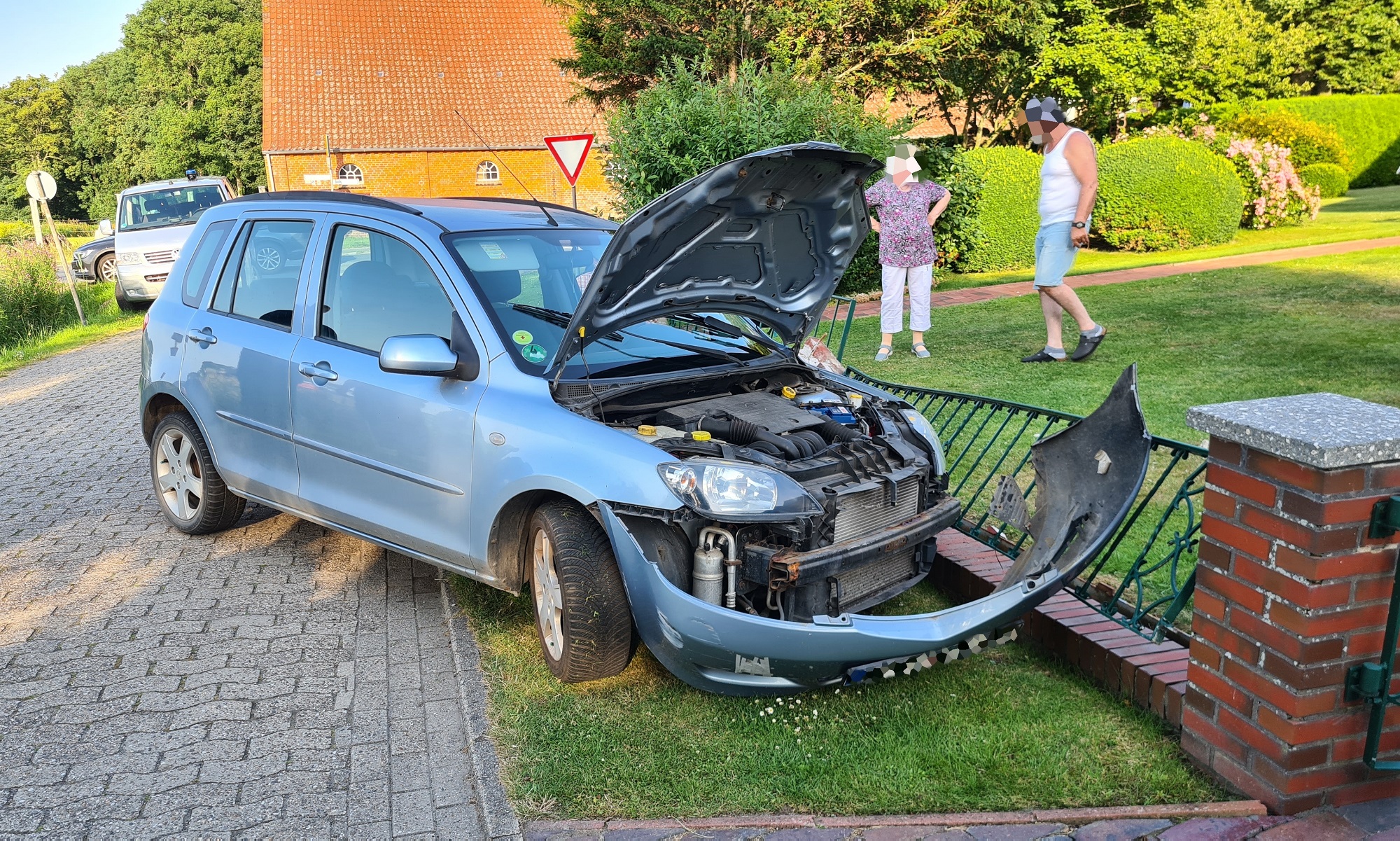 Mehr über den Artikel erfahren Verkehrsunfall in Groothusen